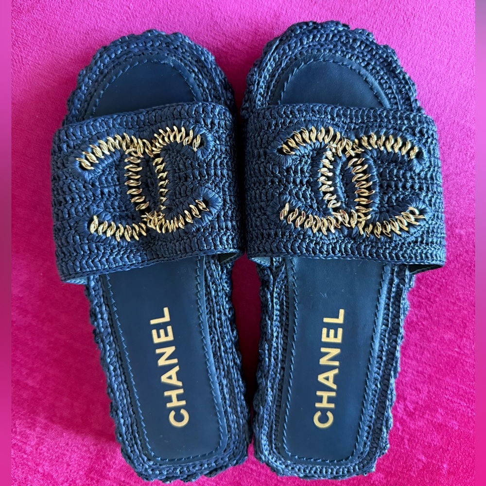 Chanel  21C Navy Blue Gold CC Cord Raffia